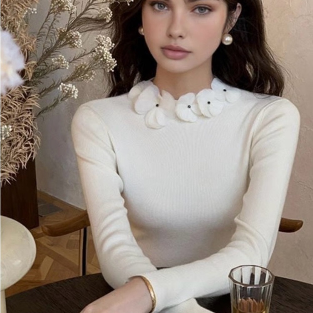 Commense White Long Sleeve Top with Floral Detail